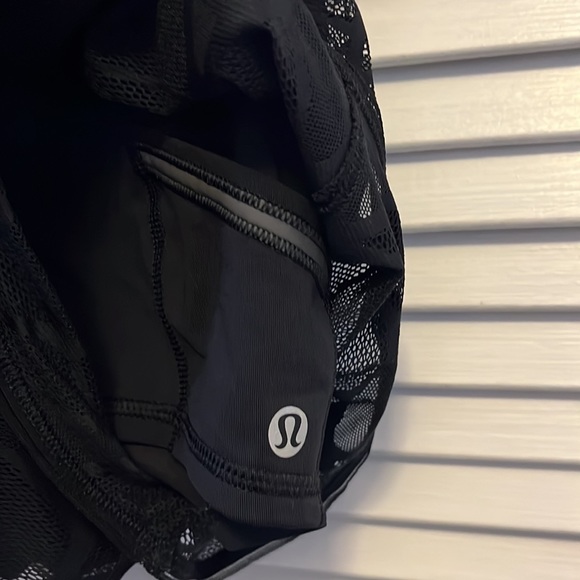 Exercise shorts - Picture 3 of 3